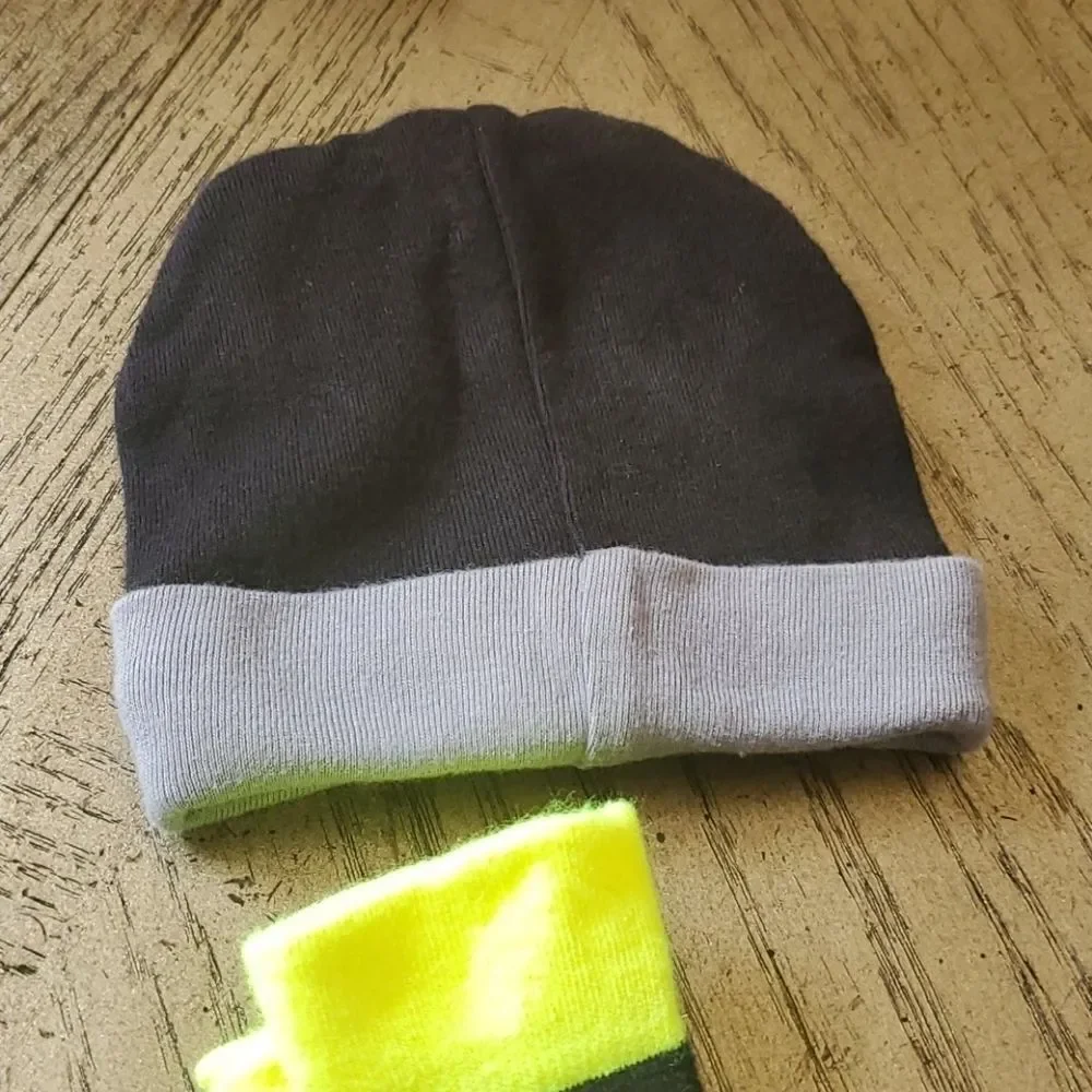 0-6 month boys Nike beanie and sock set.